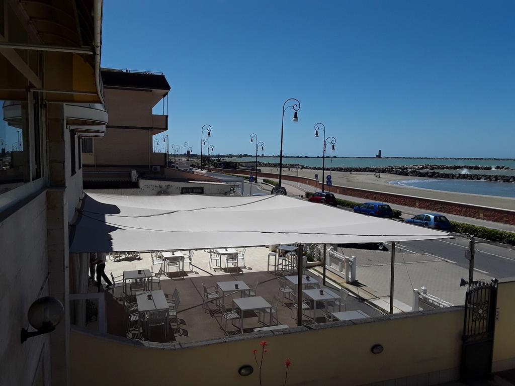 Rosa Dei Venti Hotel Fiumicino Exterior foto